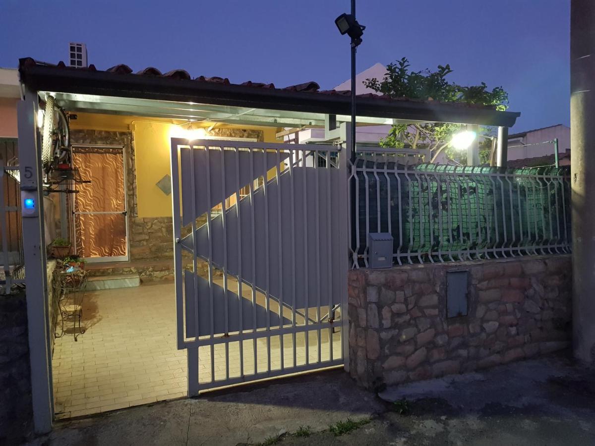 Sole E Luna Villa คาตาเนีย ภายนอก รูปภาพ